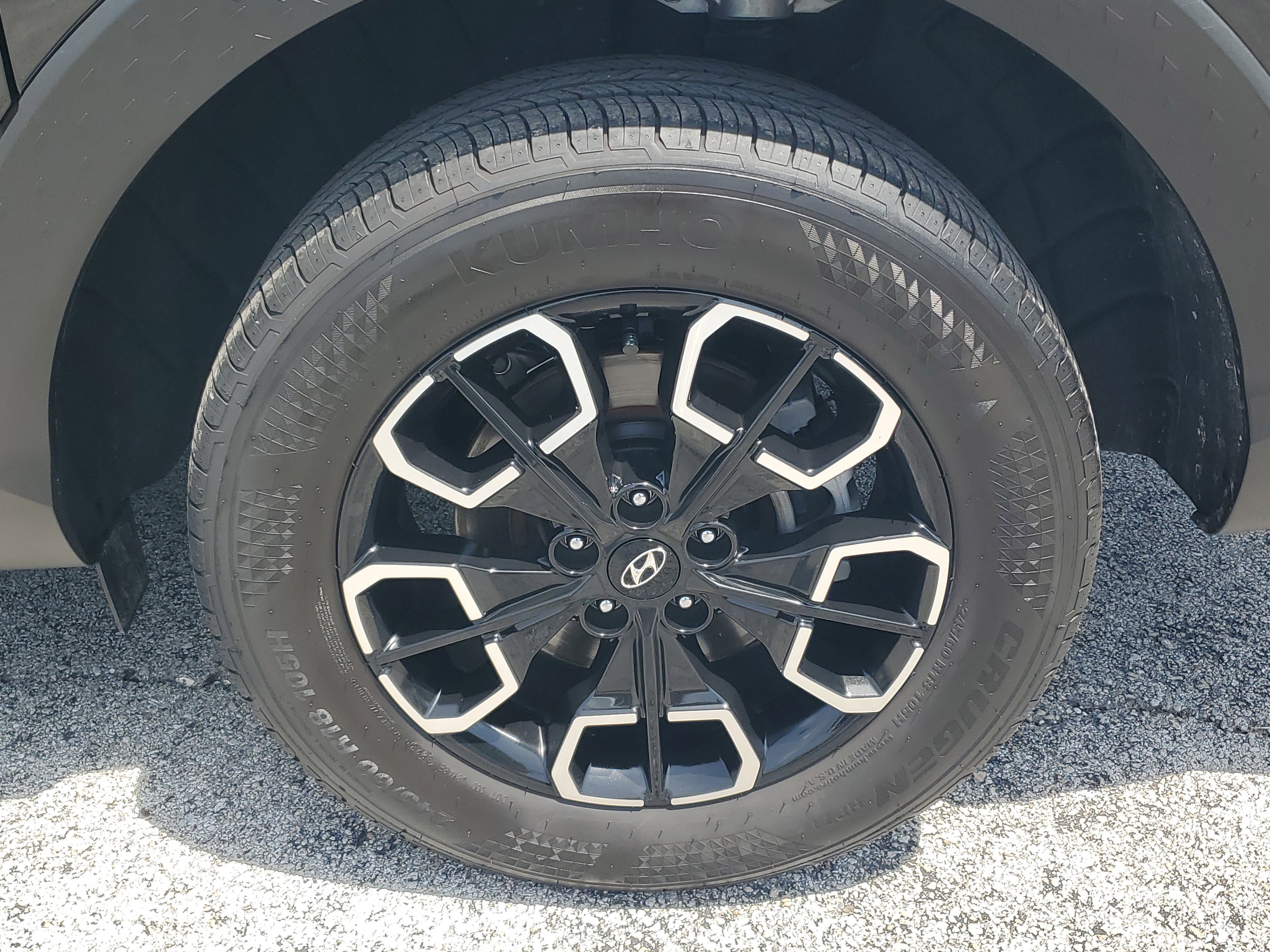 Used 2022 Hyundai Santa Cruz SEL w/ Activity Package FWD image 7