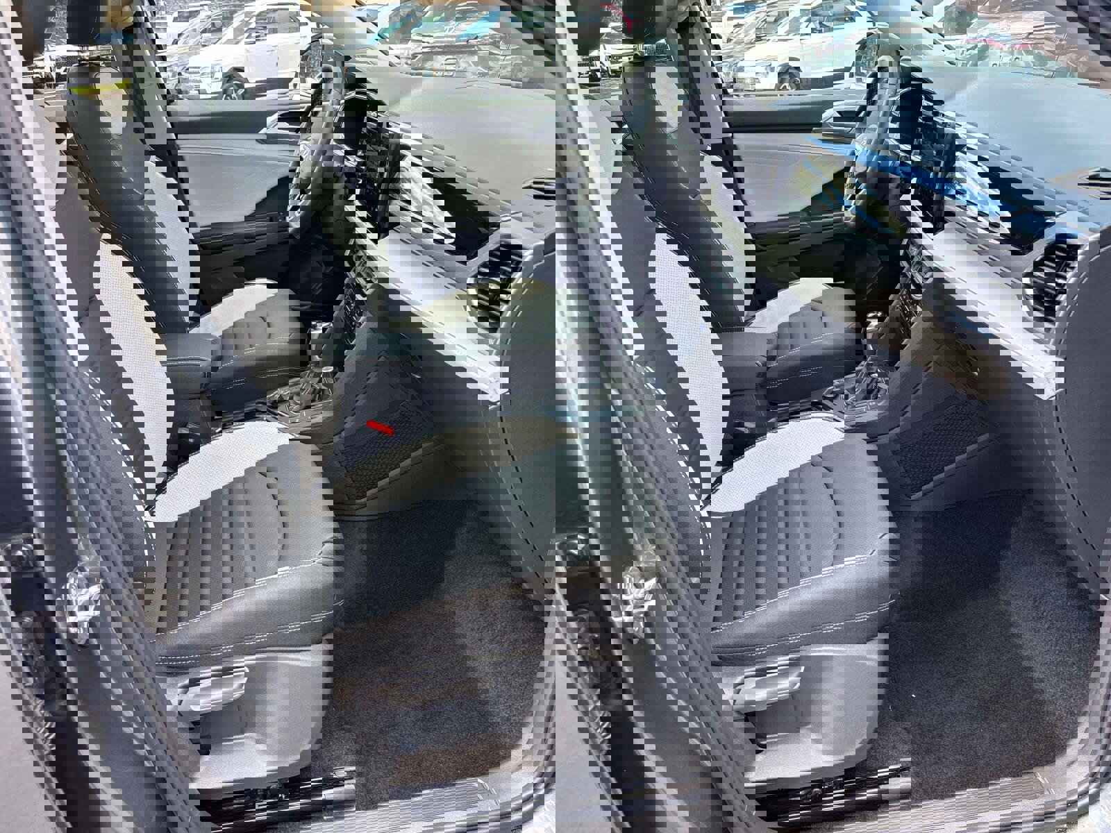 Used 2025 Volkswagen Taos SEL image 15