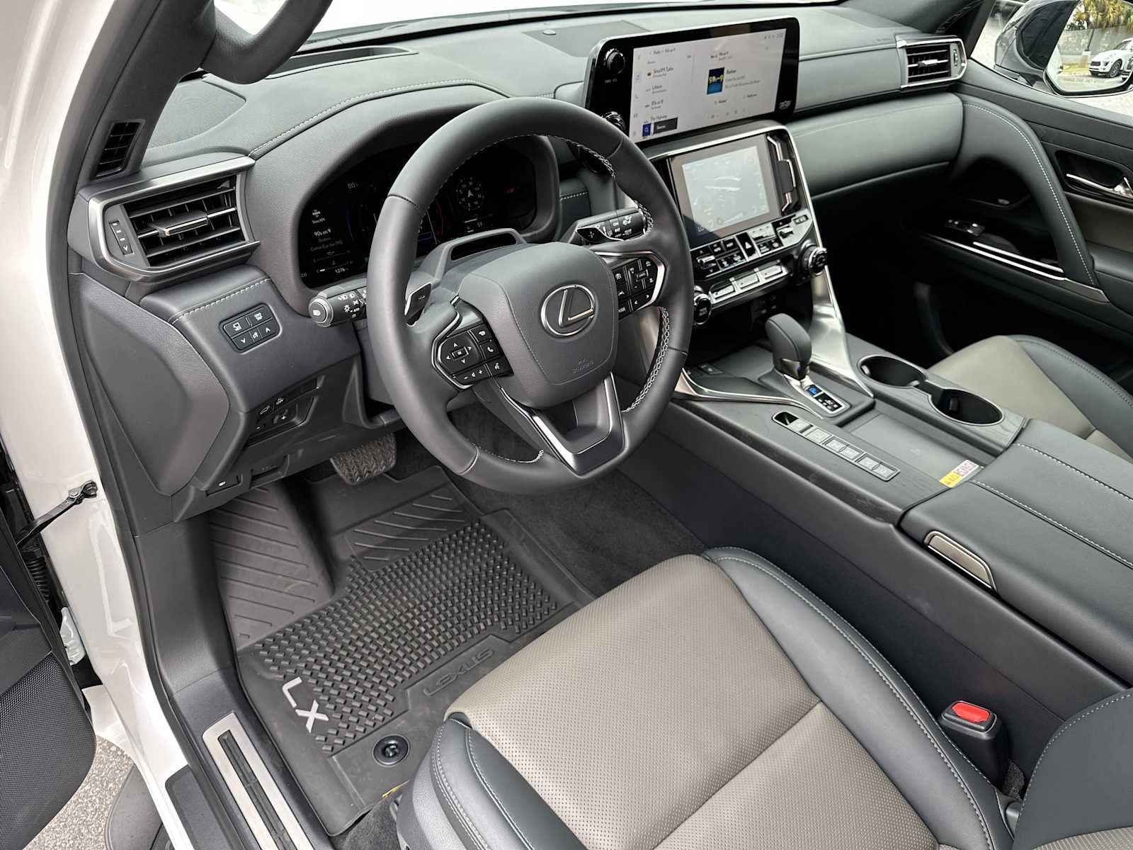 Used 2026 Lexus LX 700h Overtrail image 8