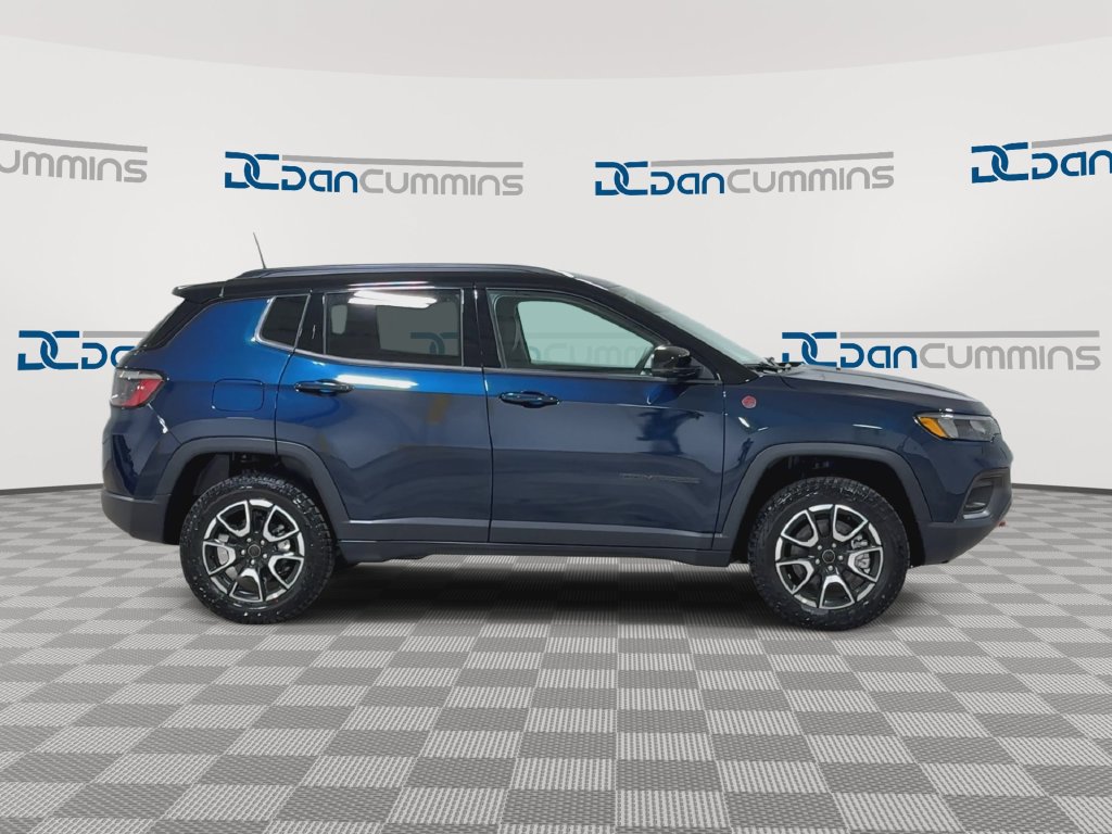 New 2026 Jeep Compass Trailhawk AWD/4WD image 9