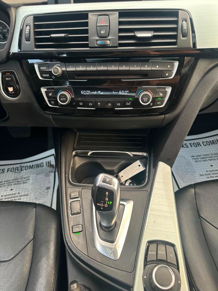 Used 2017 BMW 320i xDrive Sedan AWD/4WD image 25