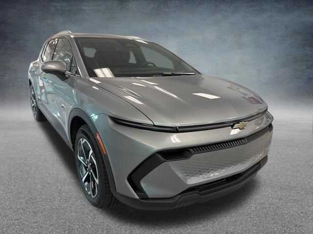 New 2026 Chevrolet Equinox EV LT FWD image 4