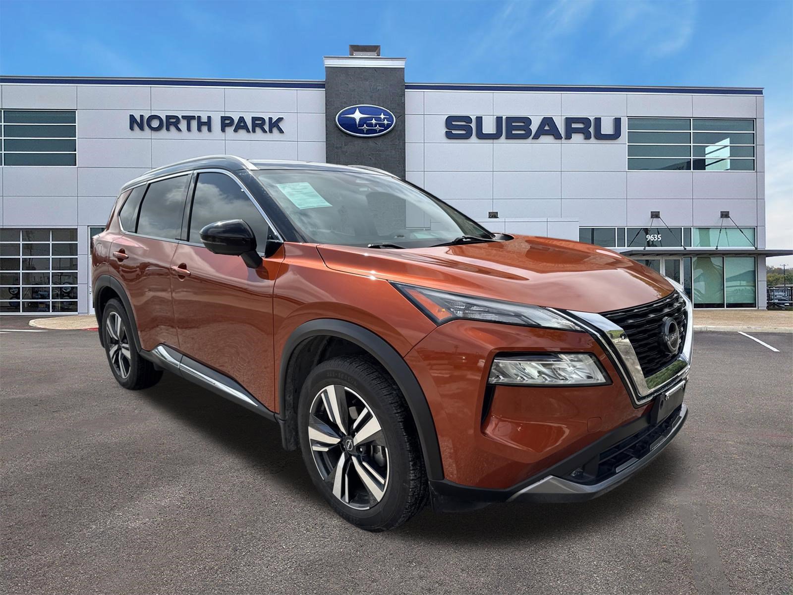 Used 2022 Nissan Rogue SL FWD image 1