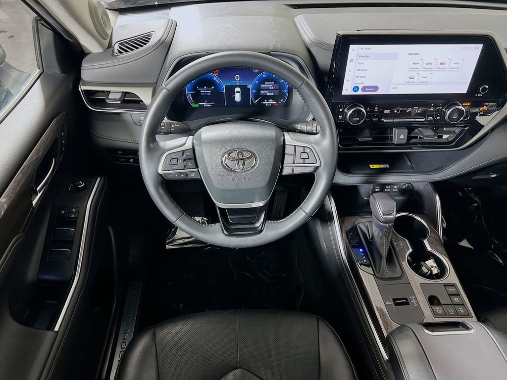 Used 2023 Toyota Highlander Limited image 20