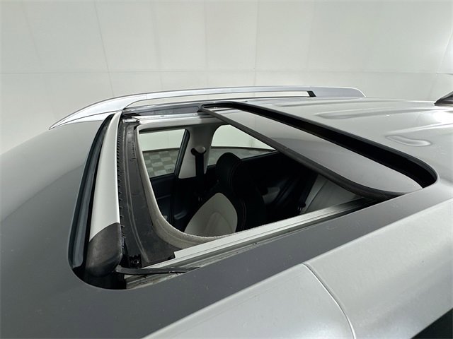 Used 2022 Hyundai Venue SEL image 12