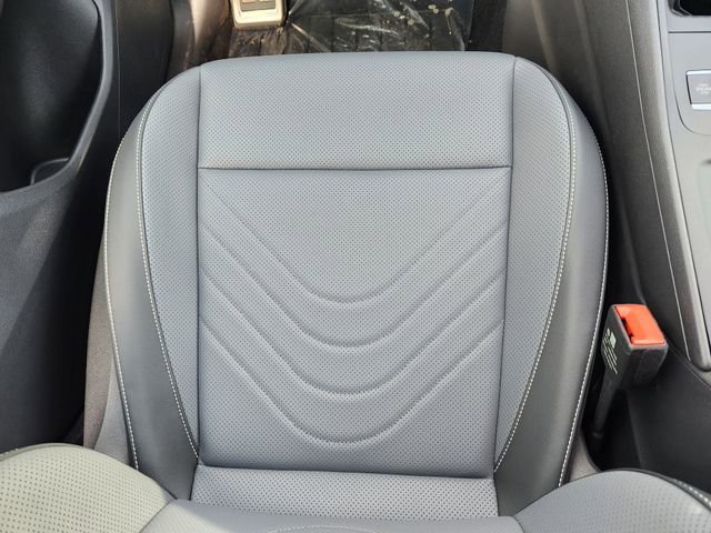 New 2026 Volkswagen Tiguan SE R-Line image 26