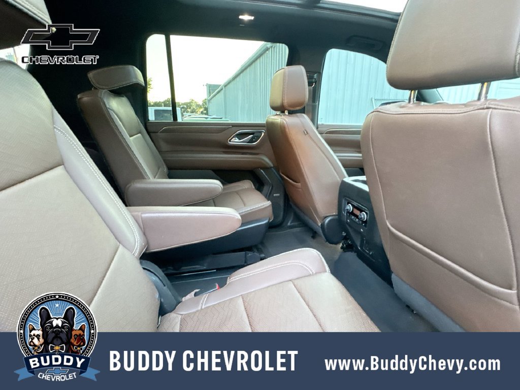 Used 2022 Chevrolet Suburban High Country w/ Premium Package AWD/4WD image 29