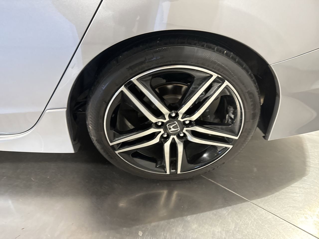 Used 2017 Honda Accord Sport image 12