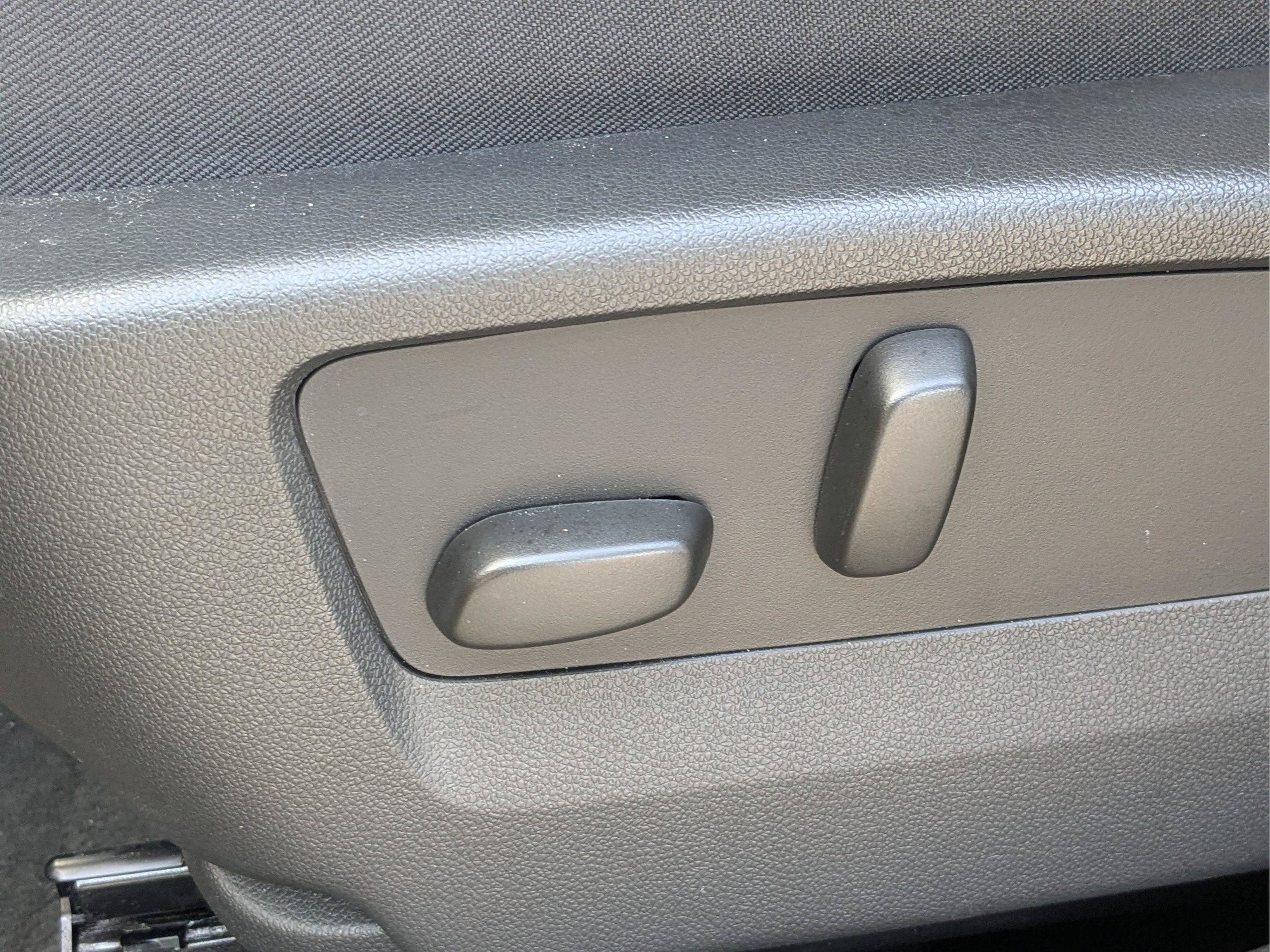 Used 2023 Buick Envision Avenir FWD image 19