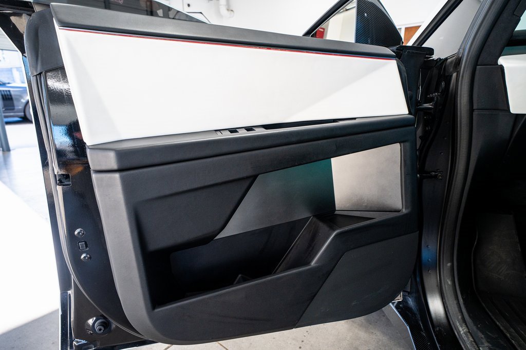 Used 2024 Tesla Cybertruck AWD Crew Cab image 27