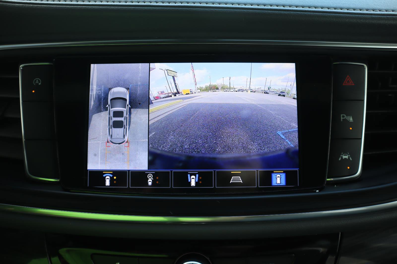 Used 2022 Buick Enclave Premium w/ Experience Buick Package image 26