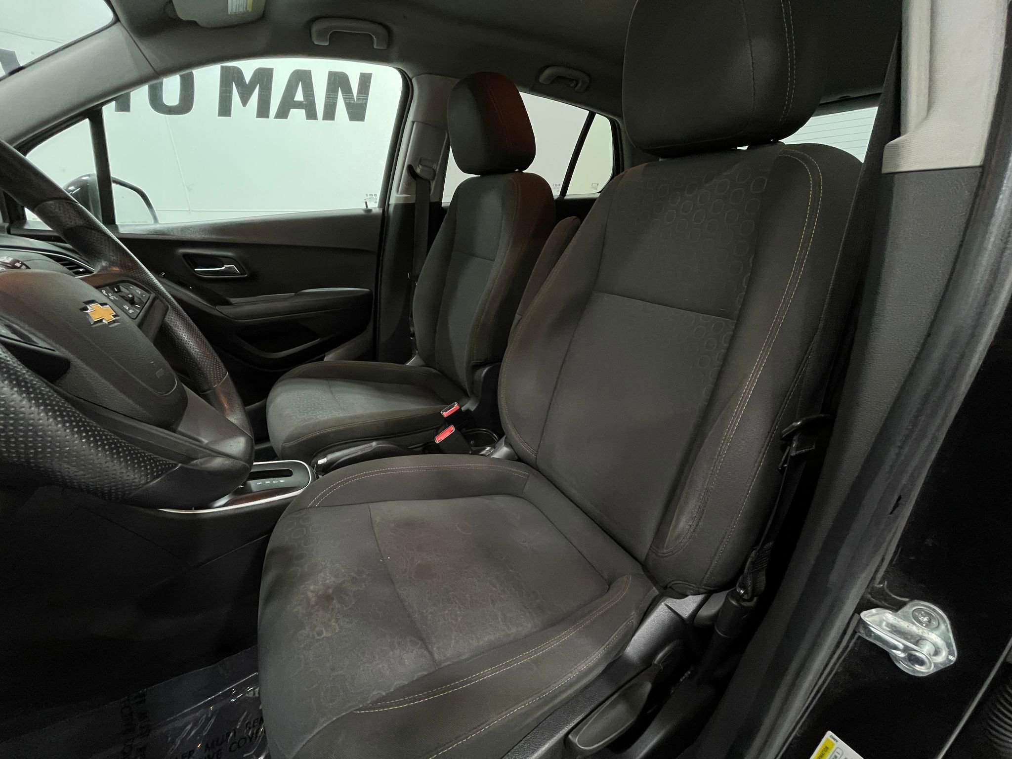 Used 2020 Chevrolet Trax LS w/ Tint and Cruise Package FWD image 12