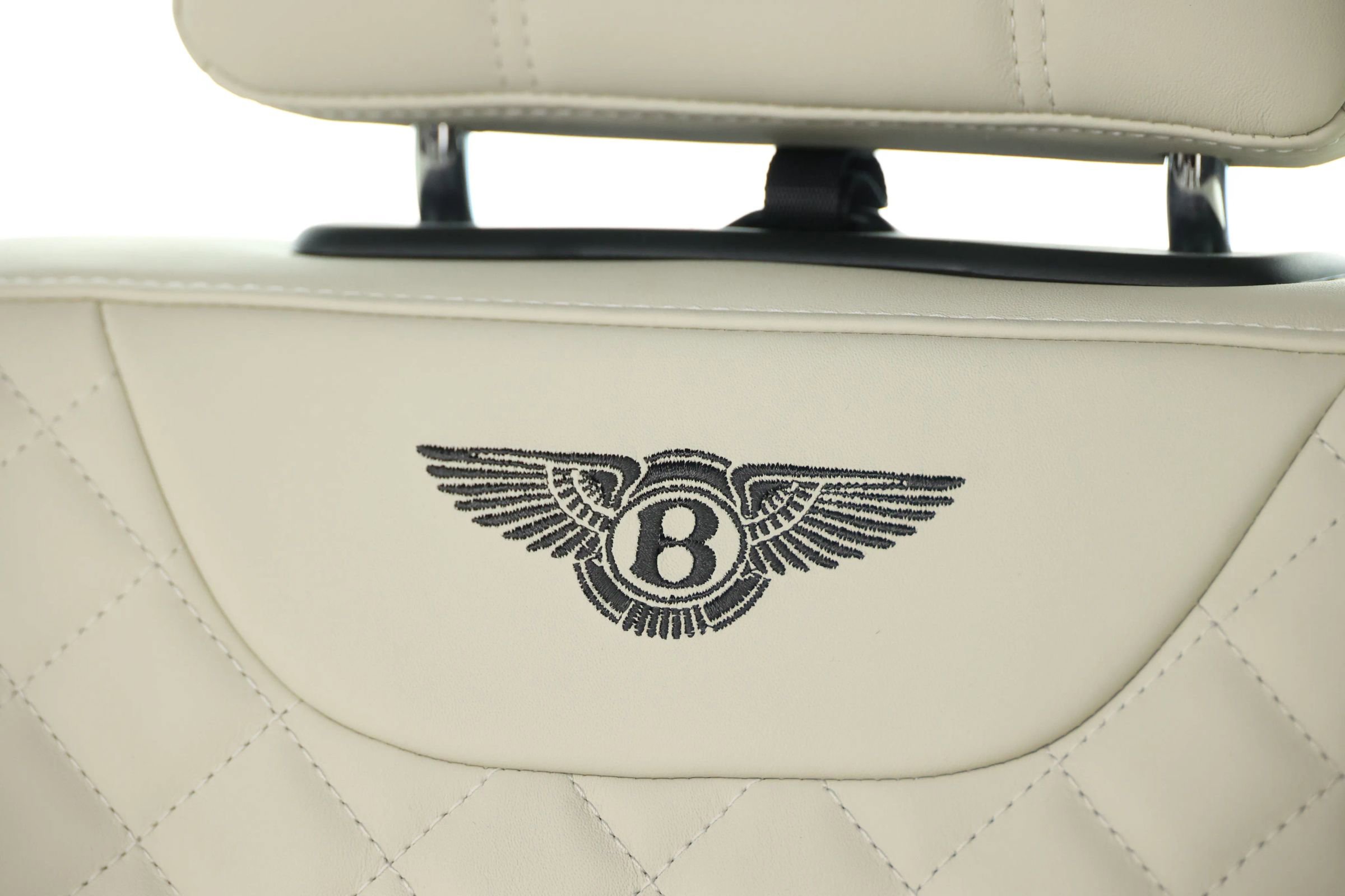 Used 2018 Bentley Bentayga Onyx Edition AWD/4WD image 71
