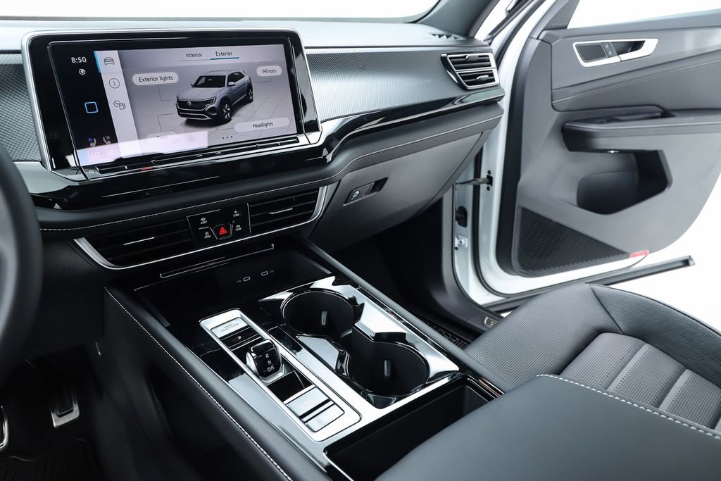 New 2026 Volkswagen Atlas Cross Sport SEL R-Line image 23