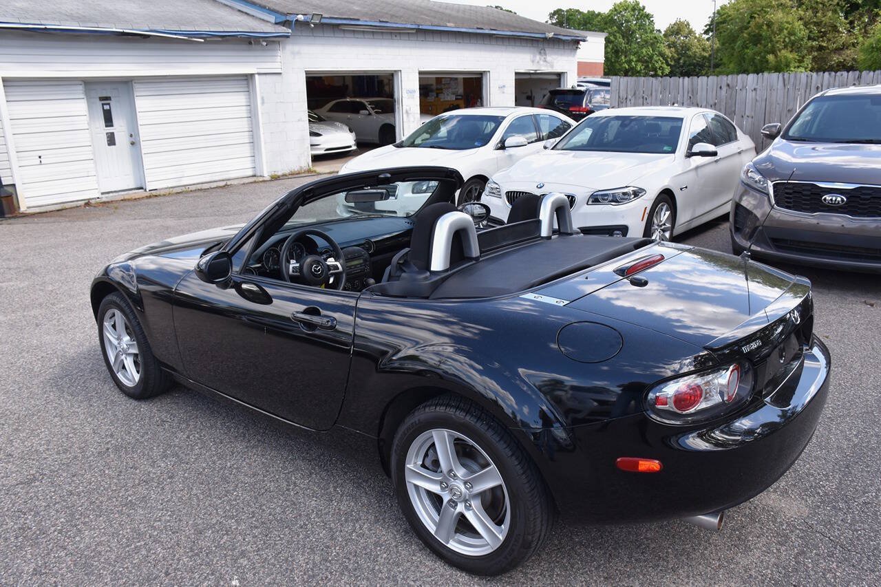 Used 2006 MAZDA MX-5 Miata Touring RWD image 21