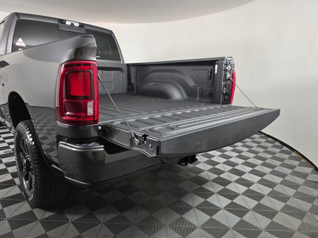 New 2025 RAM 3500 Big Horn image 39