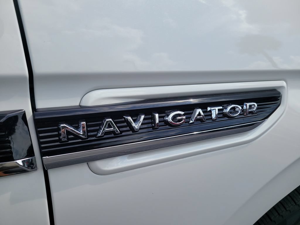 Certified 2023 Lincoln Navigator L Black Label AWD/4WD image 6