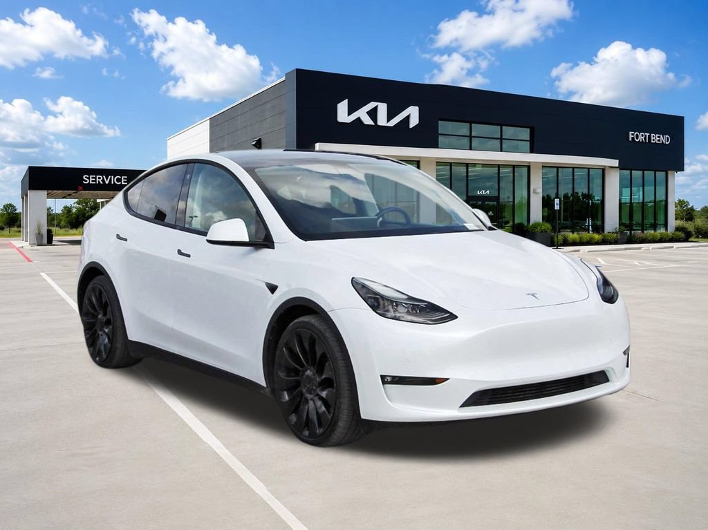 Used 2022 Tesla Model Y Performance AWD/4WD image 3