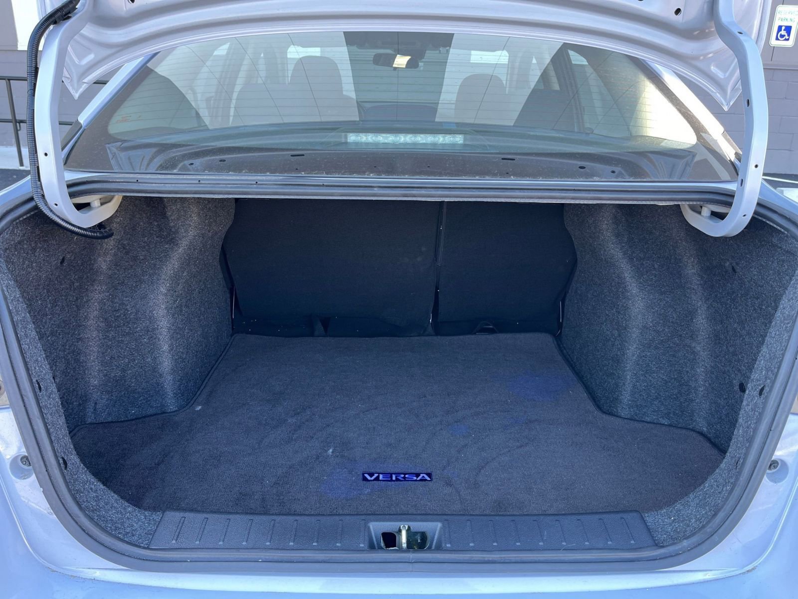 Used 2025 Nissan Versa SV image 27