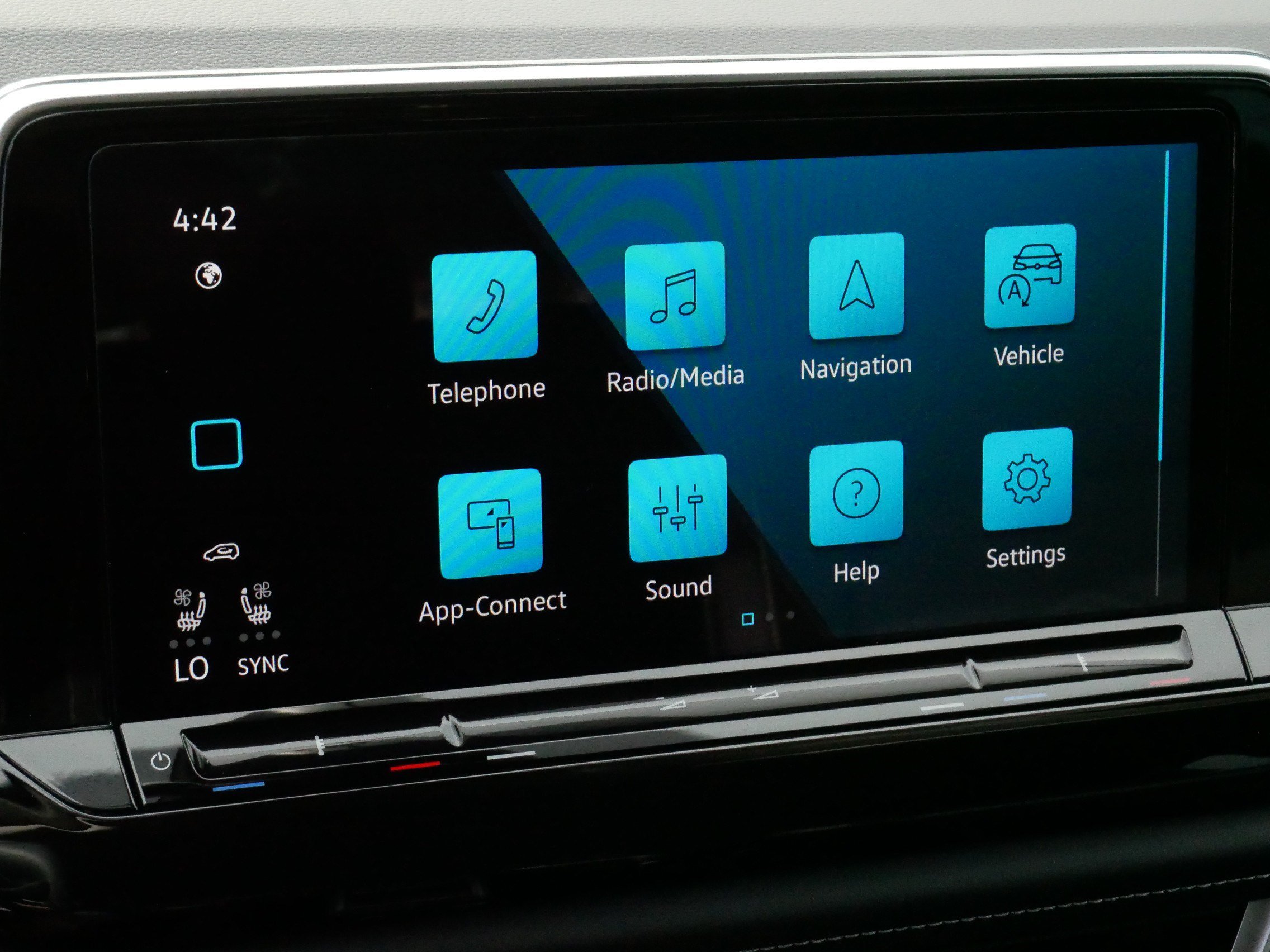 Certified 2026 Volkswagen Atlas SE AWD/4WD image 22
