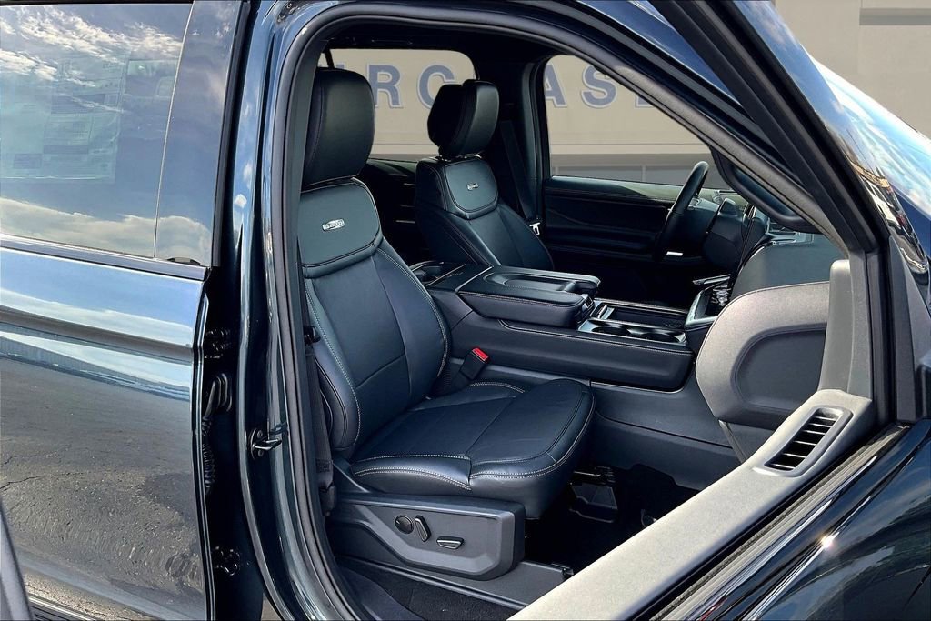 New 2026 Ford Expedition Platinum w/ Stealth Performance Package image 11