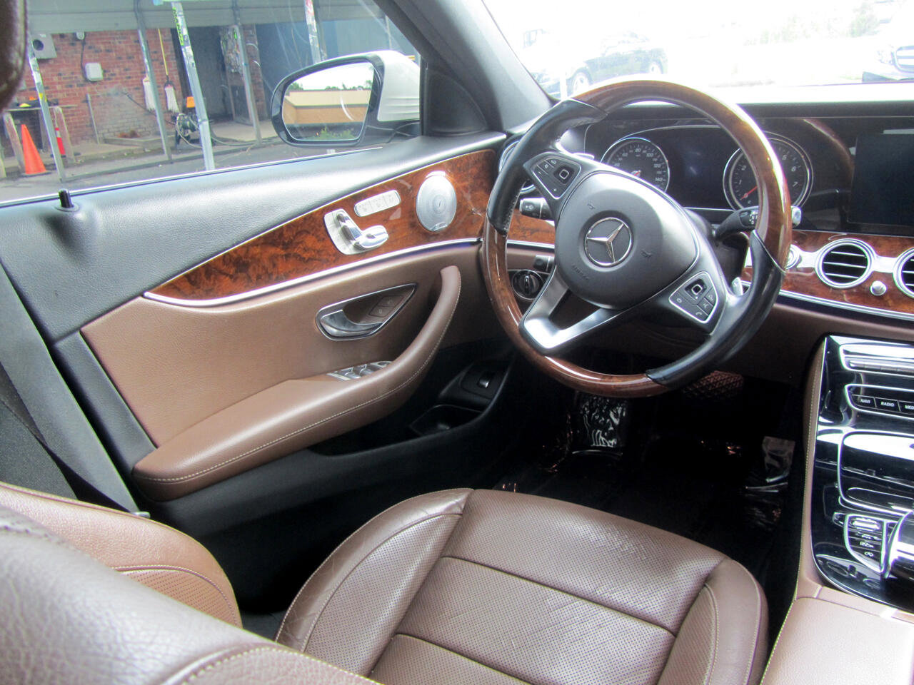 Used 2017 Mercedes-Benz E 300 image 12