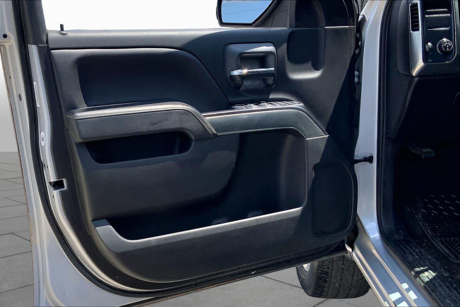 Used 2018 Chevrolet Silverado 1500 LT w/ Texas Edition RWD image 20