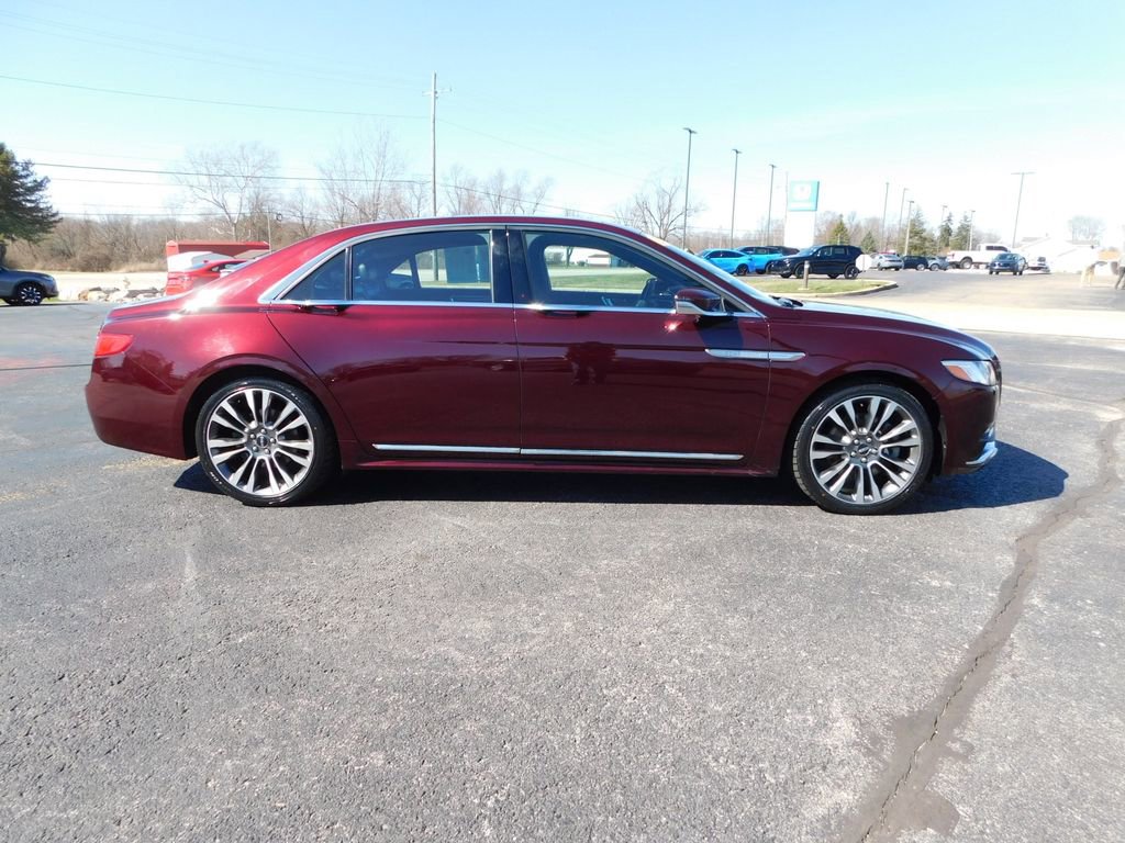 Used 2017 Lincoln Continental Select w/ Climate Package image 2