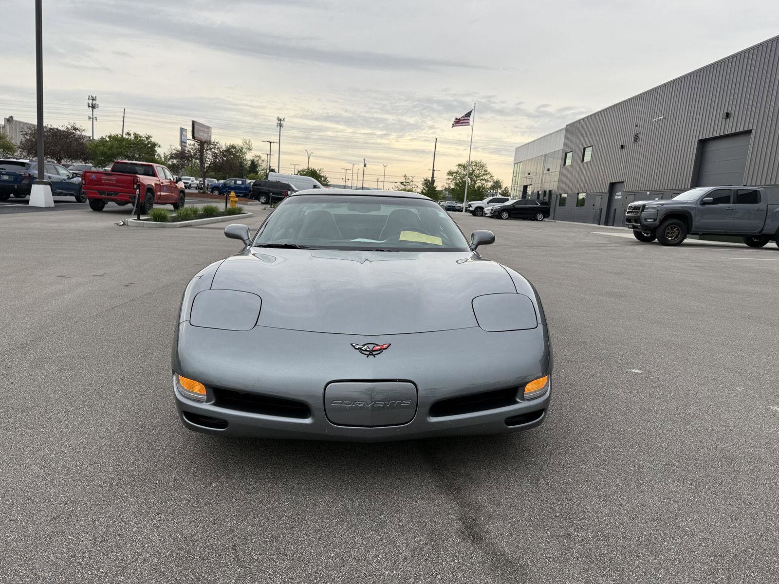 Used 2004 Chevrolet Corvette Coupe w/ Preferred Equipment Group RWD image 8