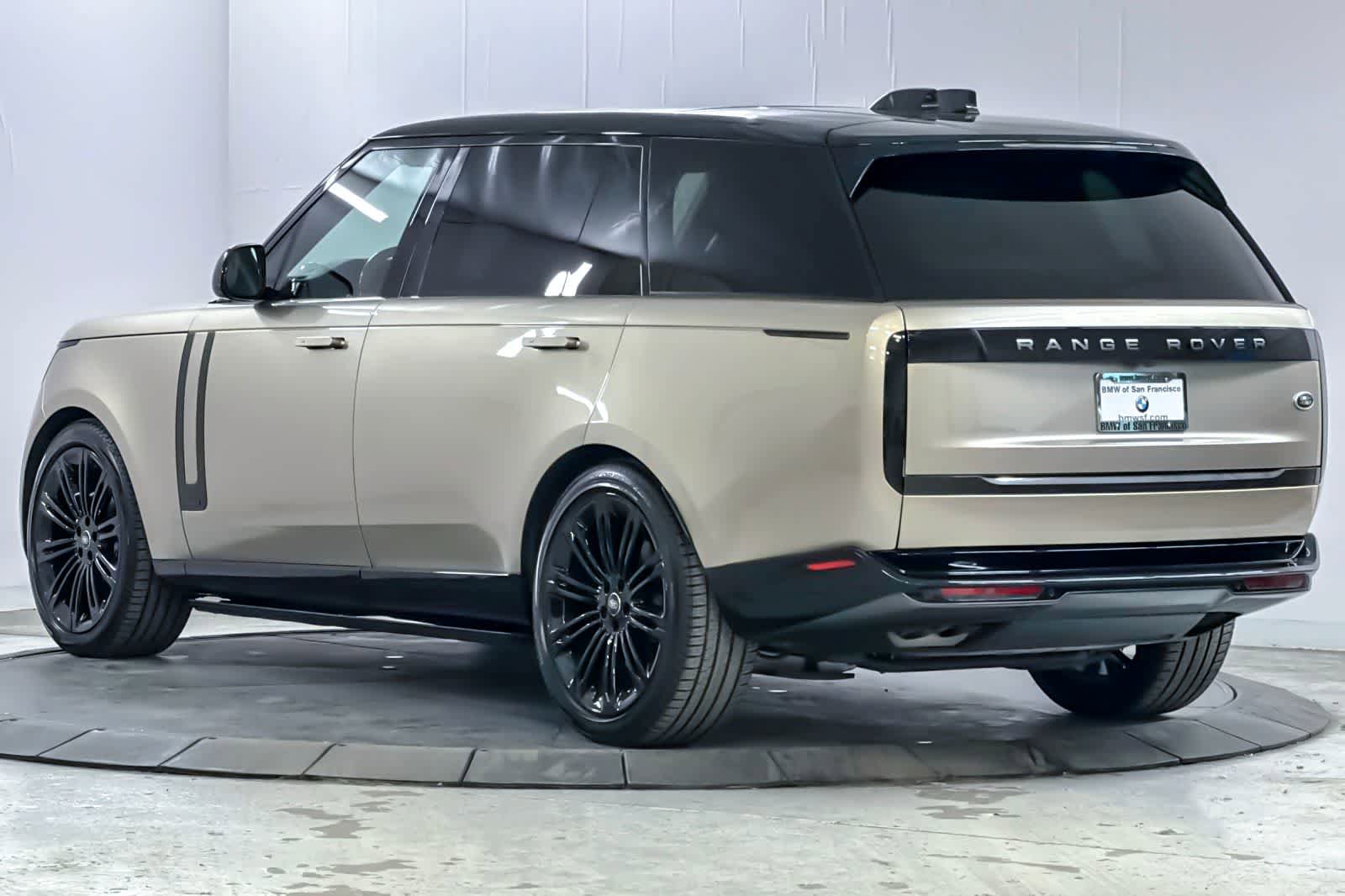 Used 2023 Land Rover Range Rover Long Wheelbase Autobiography AWD/4WD image 6