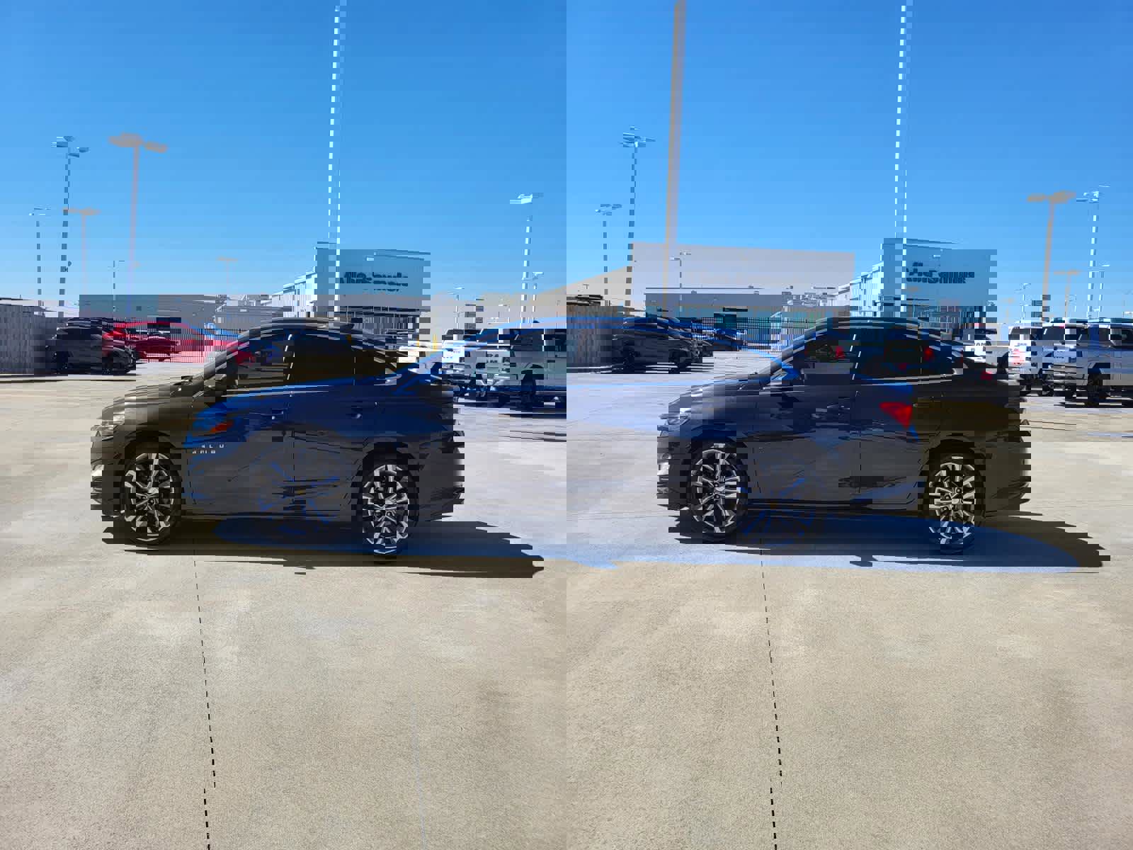 Used 2023 Chevrolet Malibu LT w/ Driver Confidence Package image 2