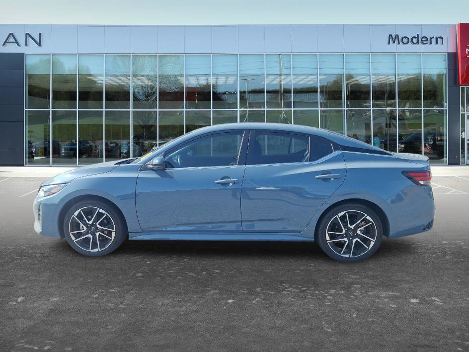Certified 2024 Nissan Sentra SR w/ Lighting Package FWD image 7