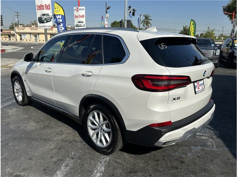 Used 2019 BMW X5 xDrive40i w/ Premium Package 2 image 5