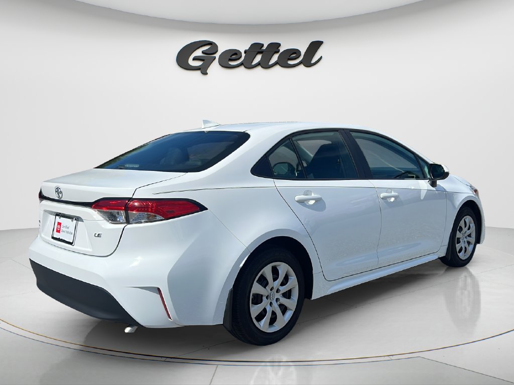 Used 2025 Toyota Corolla LE FWD image 5