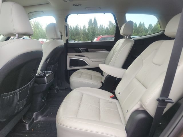Used 2021 Kia Telluride EX w/ EX Premium Package AWD/4WD image 6