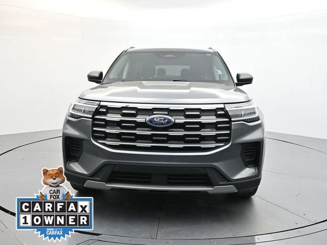 Used 2025 Ford Explorer Active video 3
