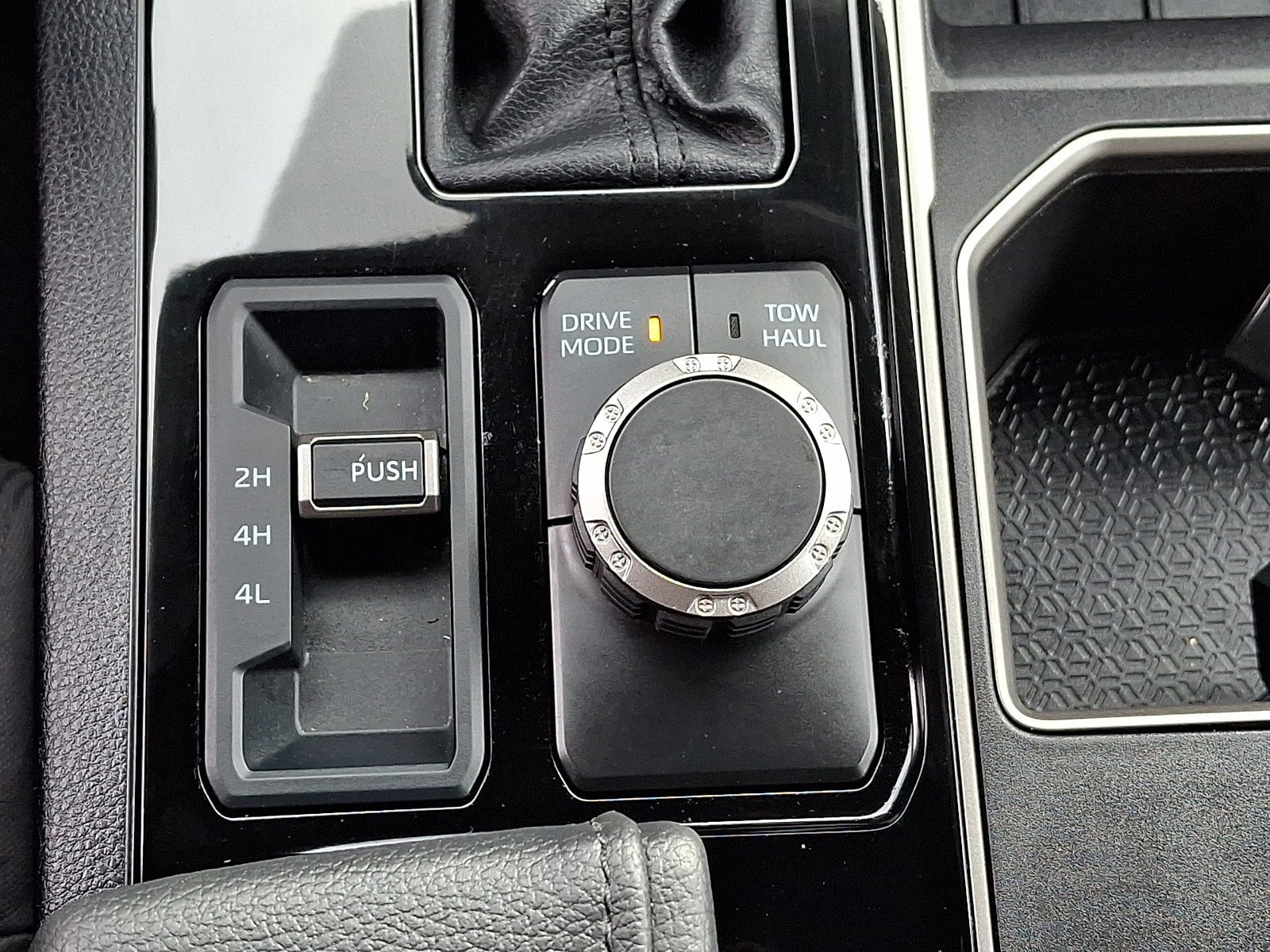 Certified 2025 Toyota Tundra SR5 AWD/4WD image 24