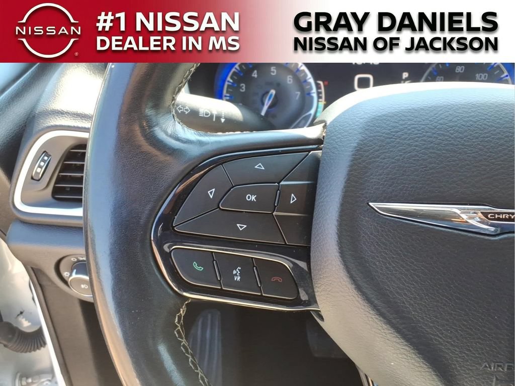 Used 2020 Chrysler Pacifica Touring-L Plus FWD image 14
