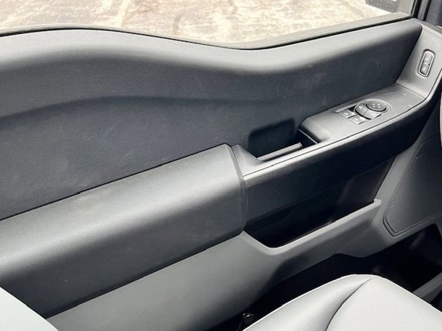 New 2025 Ford F550 4x4 Regular Cab Super Duty image 24
