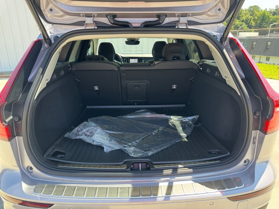 New 2026 Volvo V60 B5 Cross Country Plus w/ Protection Package Premier image 15