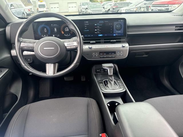 Used 2025 Hyundai Kona SEL image 24