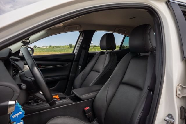 Used 2020 MAZDA MAZDA3 Sedan w/ Preferred Package FWD image 14