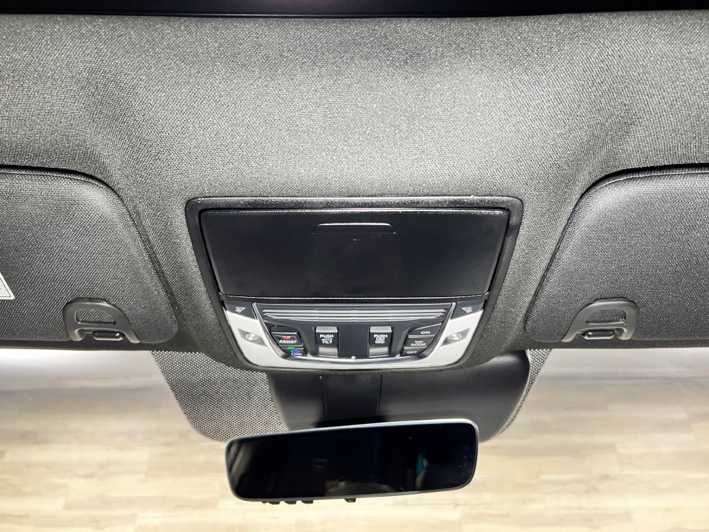 Used 2025 Acura RDX w/ Advance Package AWD/4WD image 23