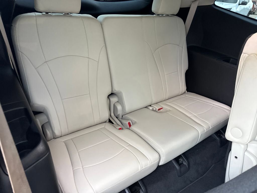 Used 2022 Buick Enclave Essence w/ Sport Touring Edition FWD image 11