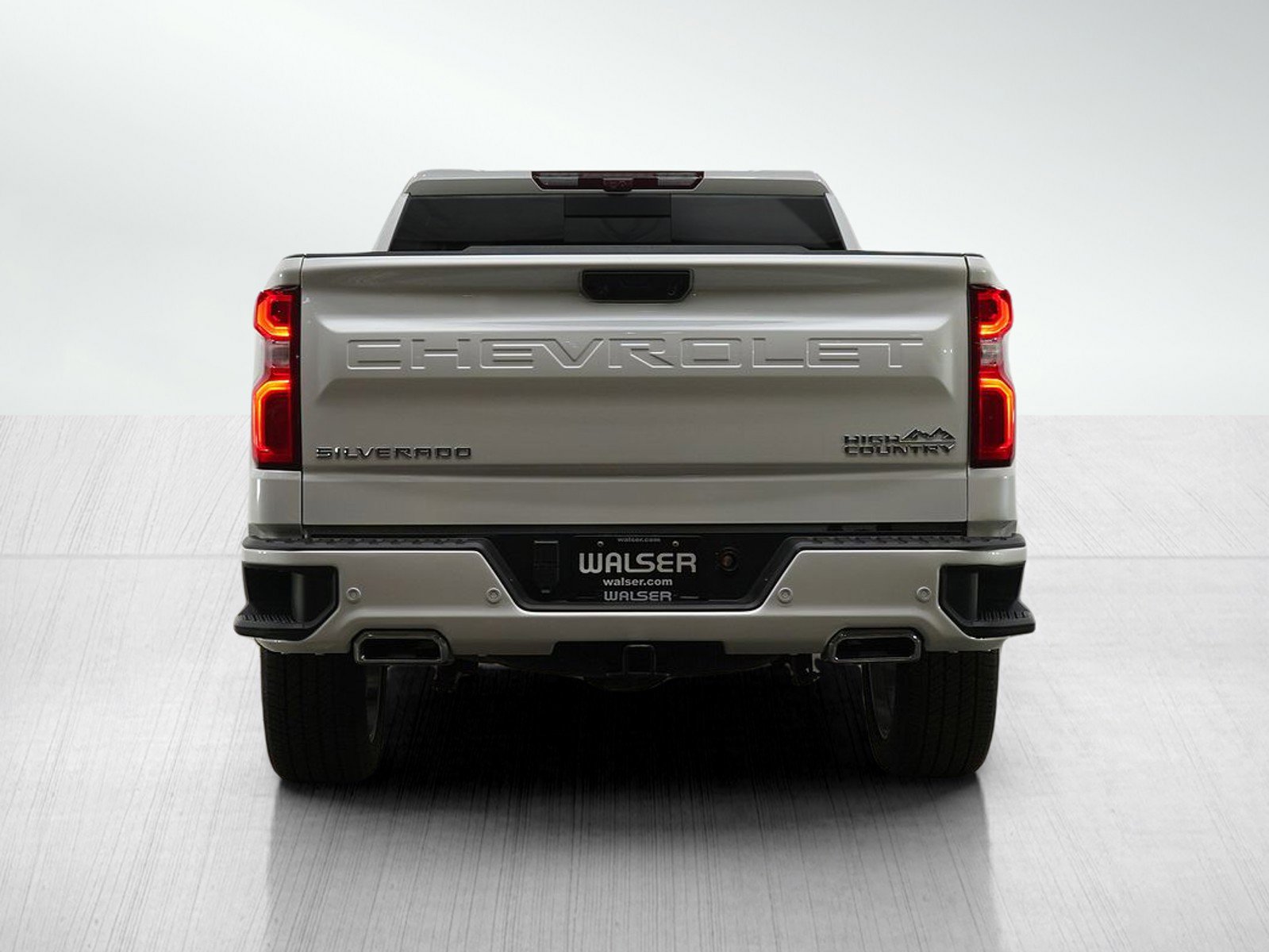 Used 2025 Chevrolet Silverado 1500 High Country image 4