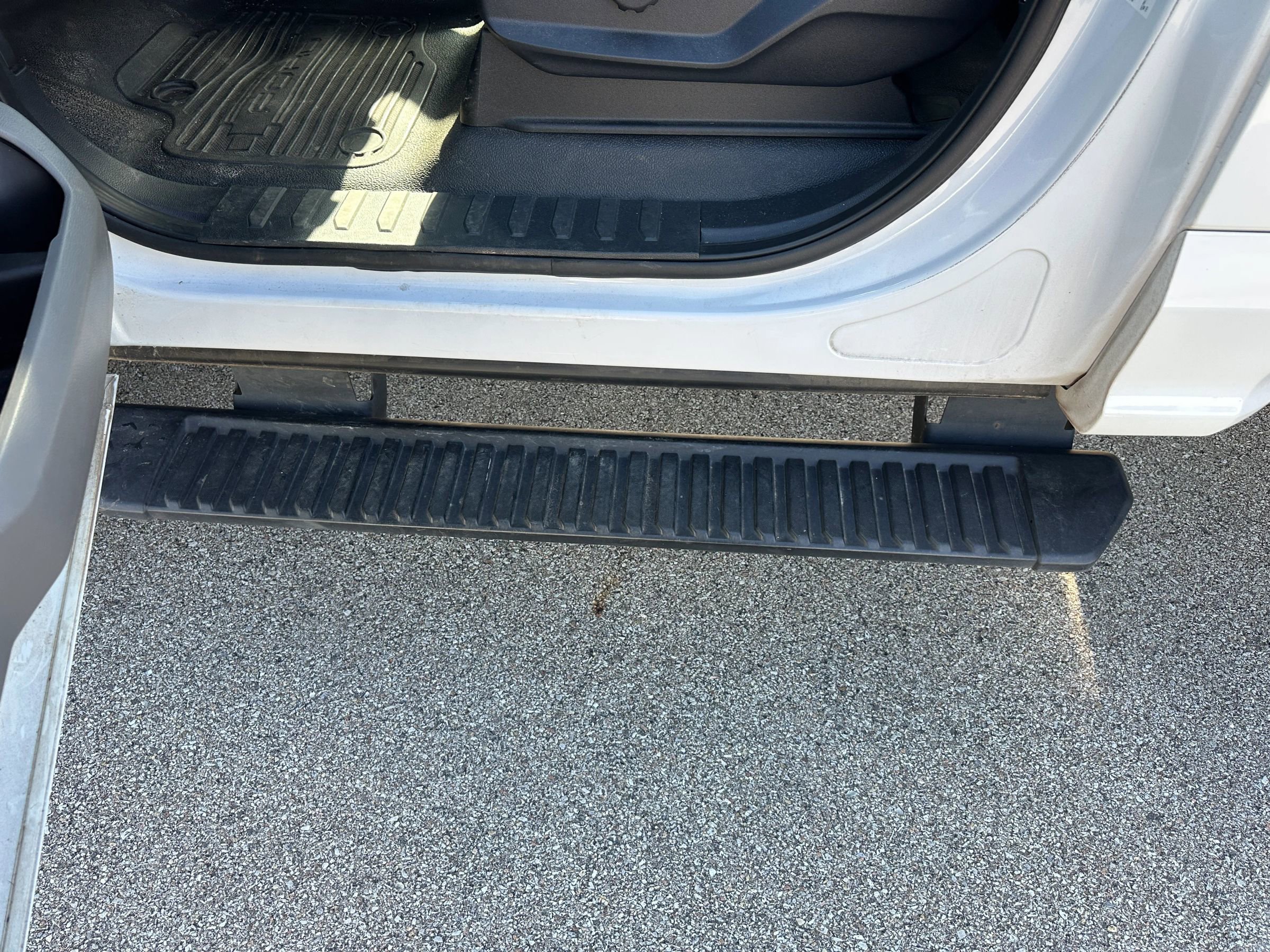 Used 2022 Ford F350 XL w/ Power Equipment Group image 11