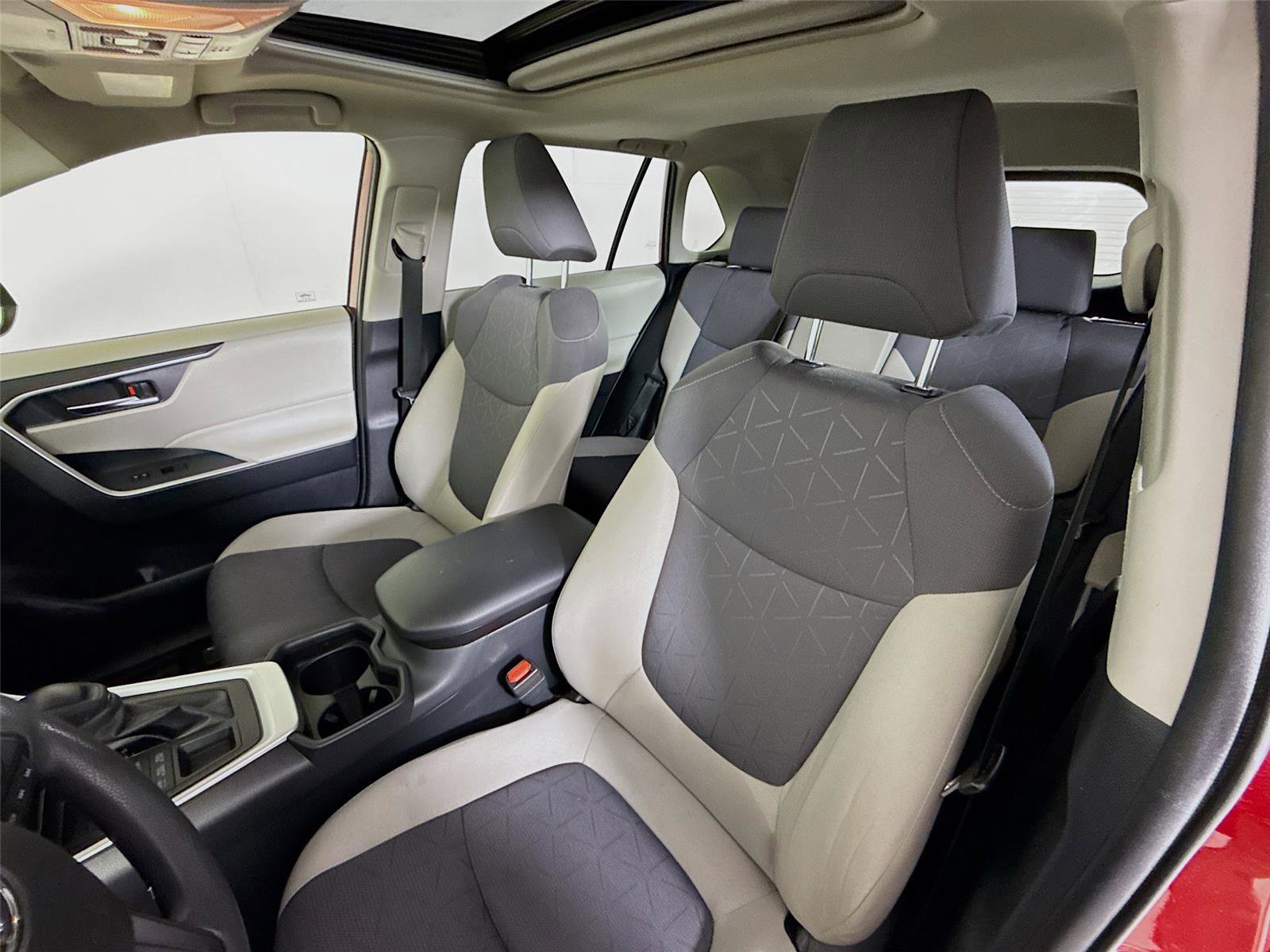 Used 2019 Toyota RAV4 XLE image 11