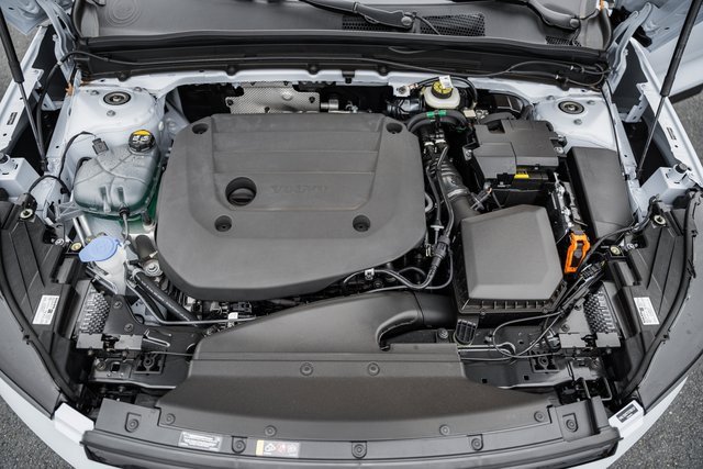 New 2026 Volvo XC40 B5 Plus w/ Protection Package Premier image 19