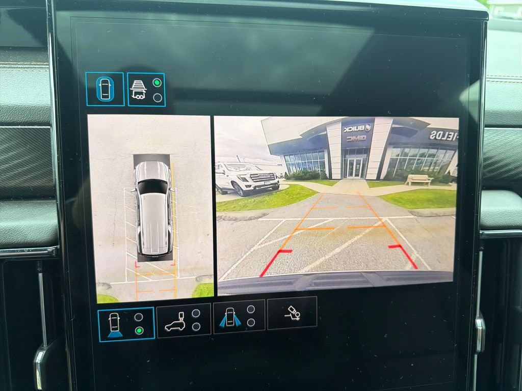 Certified 2025 GMC Yukon XL AT4 AWD/4WD image 21