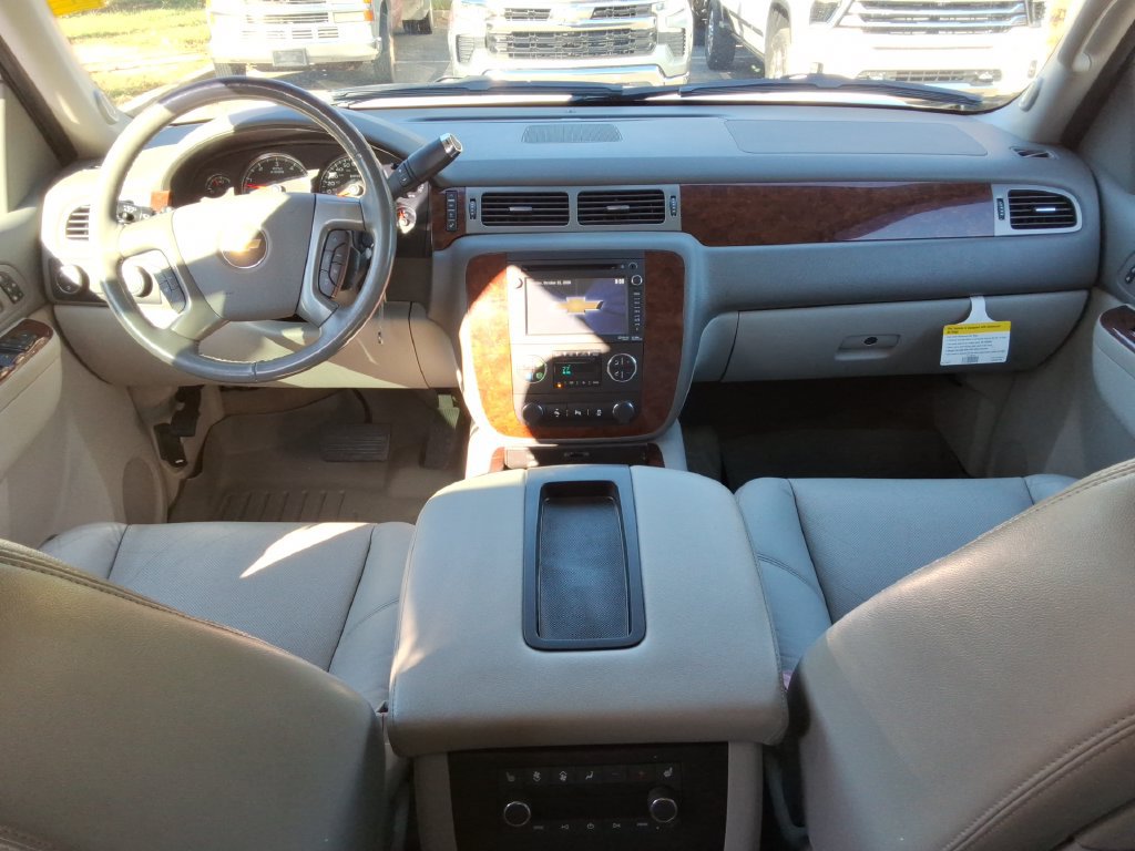 Used 2014 Chevrolet Tahoe LTZ AWD/4WD image 21